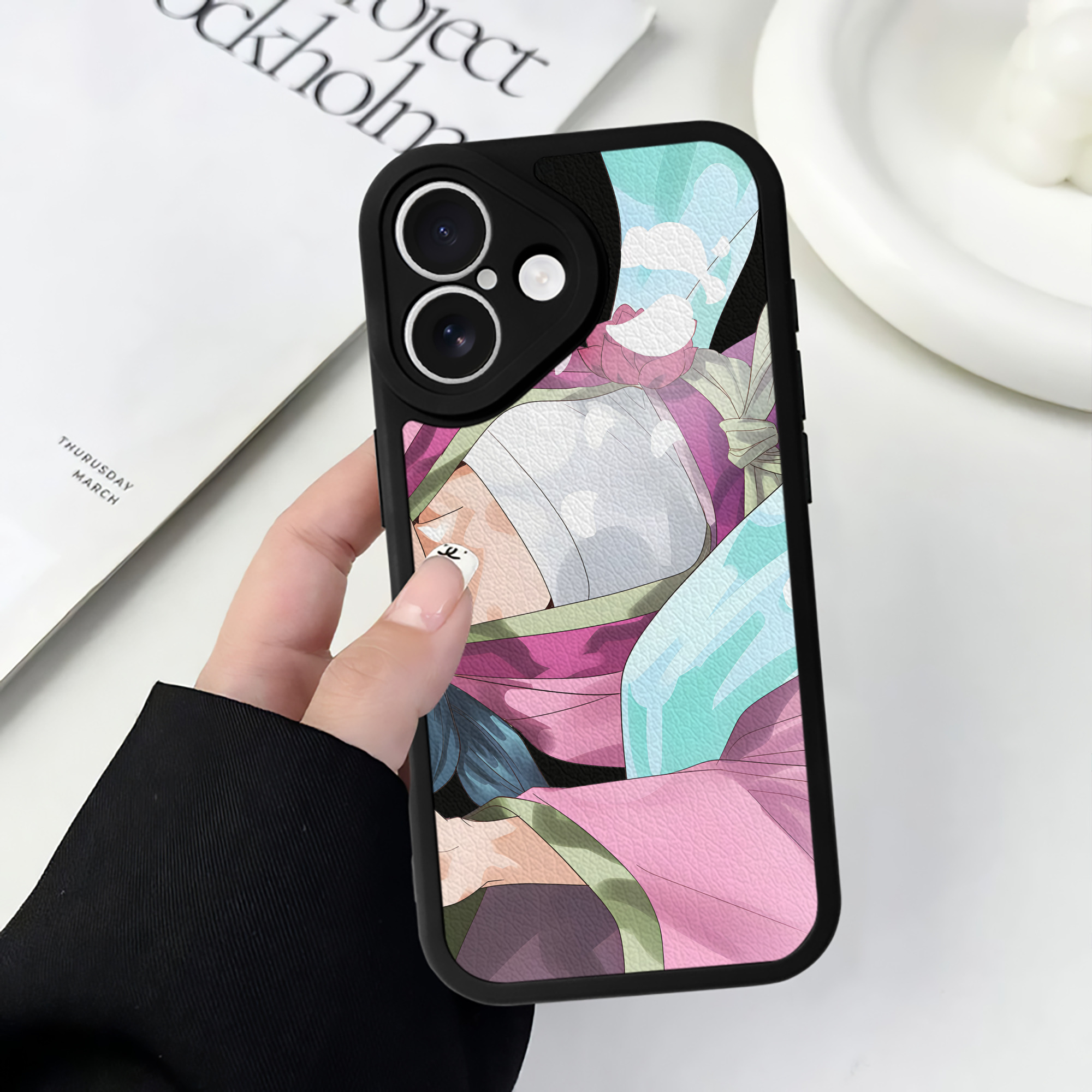 （画像用） 薬屋のひとりごと The Apothecary Diaries 【iPhone 16シリーズ対応】シリコンスマホケース（レザー調） 材質：シリコン